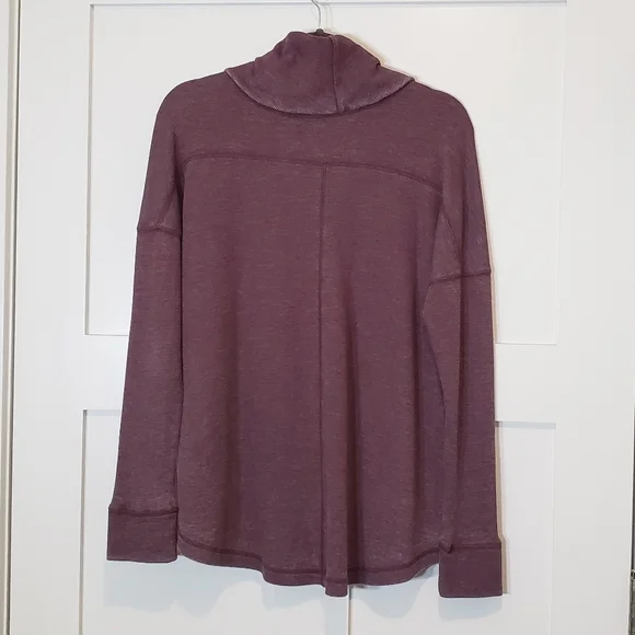 Lucky Brand Pullover Sweat Shirt Hi Low Fading Purple Wine Small Cowl Ne… - Picture 2 of 12